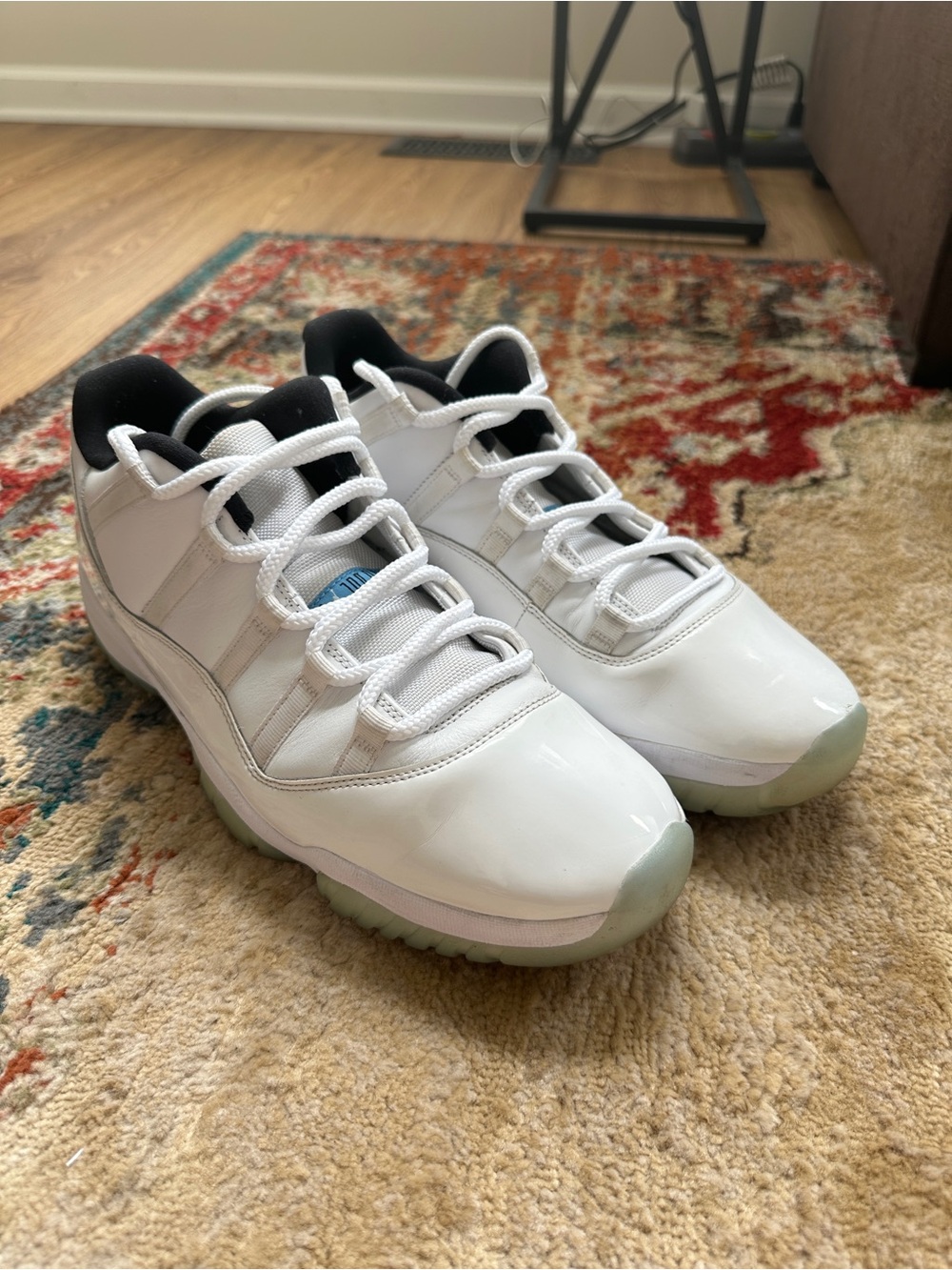Air Jordan 11 Retro Low Legend Blue
